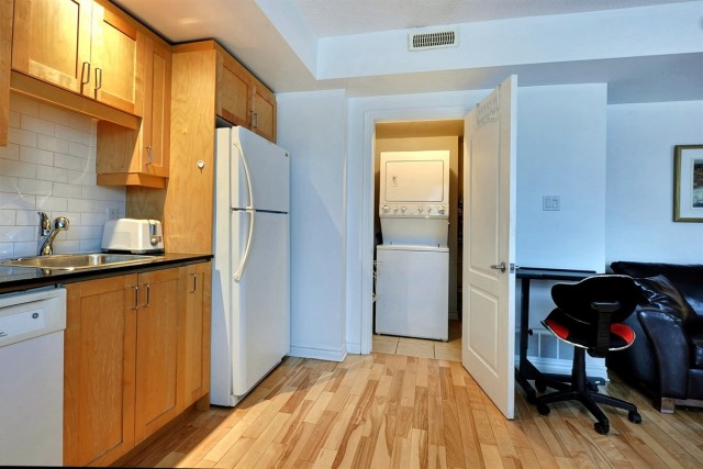  2 1/2 Centre-ville - Montréal 78 $/jour. Appartement à louer Centre-ville - Montréal