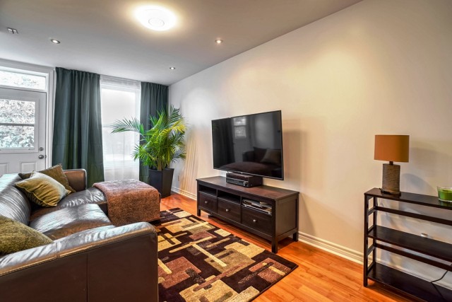  4 1/2 Ville-?mard et Côte-Saint-Paul 80 $/jour. Appartement à louer Ville-?mard et Côte-Saint-Paul