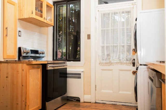  4 1/2 Côte-des-Neiges 85 $/jour. Appartement à louer Côte-des-Neiges