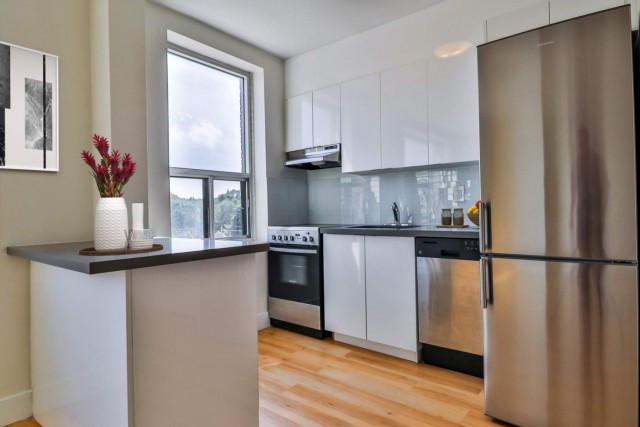 Appartement 2 1/2 Grand Toronto 2 099 $/mois. Appartement à louer Grand Toronto