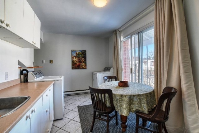 Rosemont,  Petite-Patrie  1 b. $60/day. Apartment for rent in Rosemont,  Petite-Patrie