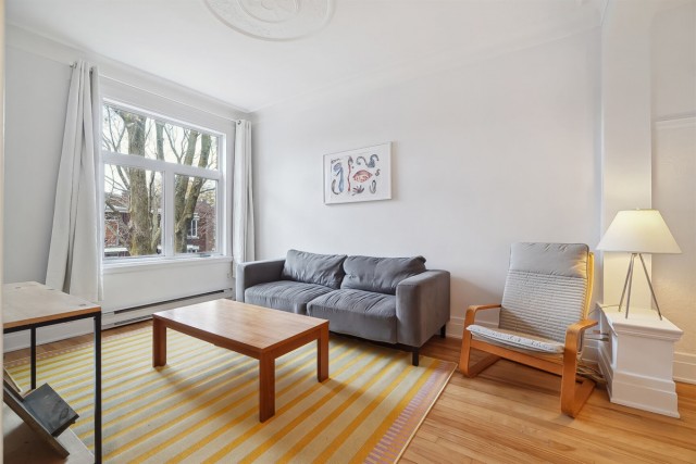 Villeray  2 b. $82/day. Apartment for rent in Villeray