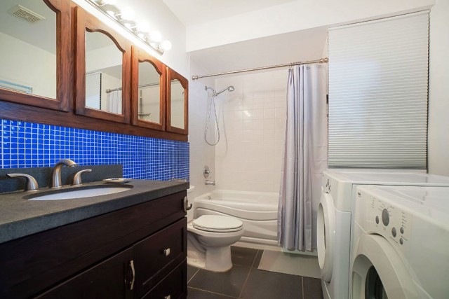 Lachine  3 b. $70/day. Apartment for rent in Lachine