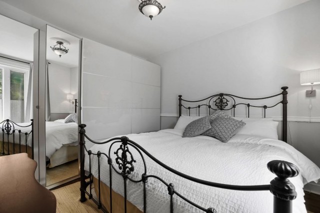 Hochelaga-Maisonneuve  2 b. $78/day. Apartment for rent in Hochelaga-Maisonneuve