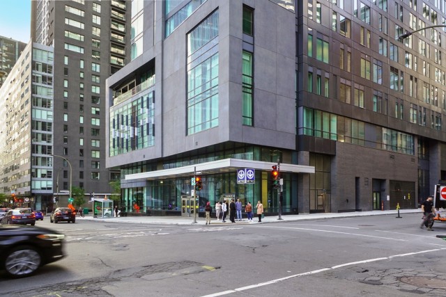 Downtown - Montreal  1 b. $62/day. Apartment for rent in Downtown - Montreal