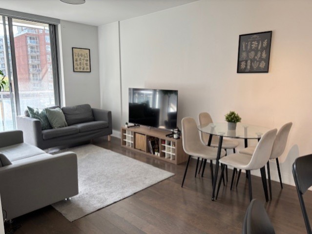 Downtown - Montreal  2 b. $110/day. Apartment for rent in Downtown - Montreal