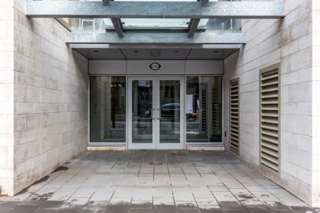 Downtown - Montreal  2 b. $110/day. Apartment for rent in Downtown - Montreal