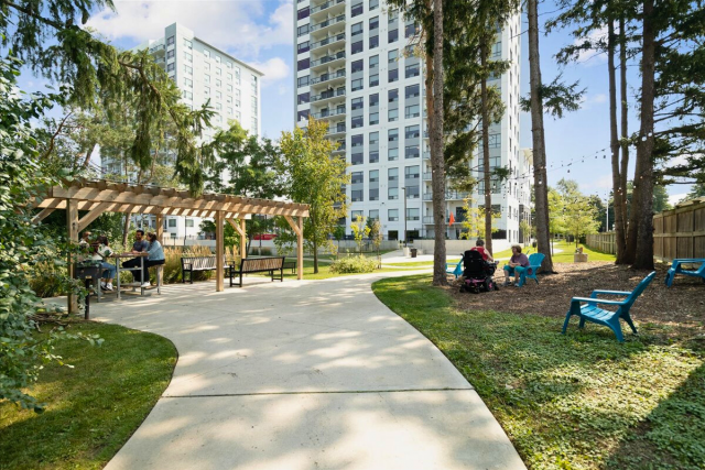 London Apartment 2-3 b. $2,495/month. Apartment for rent in London