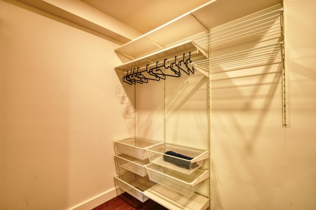 Mercier and Nouveau-Rosemont  1 b. $54/day. Apartment for rent in Mercier and Nouveau-Rosemont