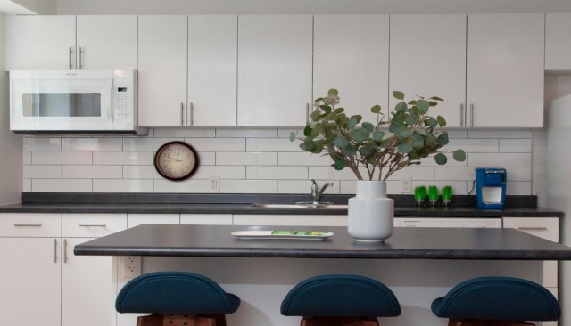 London Apartment 2 b. $1,675/month. Apartment for rent in London