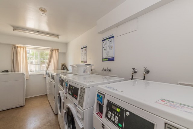 Victoria Apartment Studio $1,695/month. Apartment for rent in Victoria