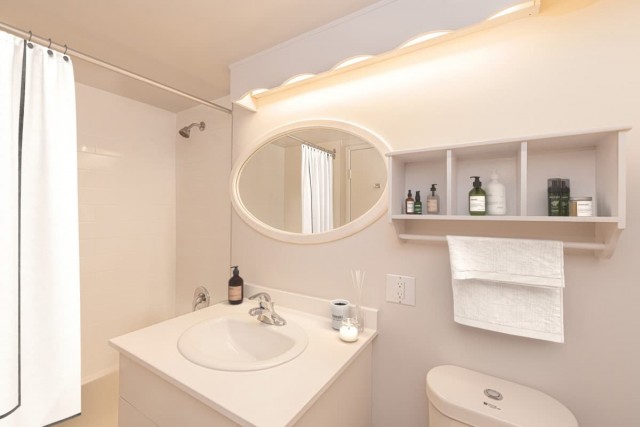 Victoria Apartment Studio $1,695/month. Apartment for rent in Victoria