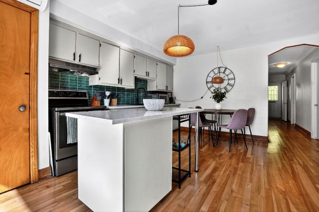 Rosemont,  Petite-Patrie  3 b. $98/day. Apartment for rent in Rosemont,  Petite-Patrie