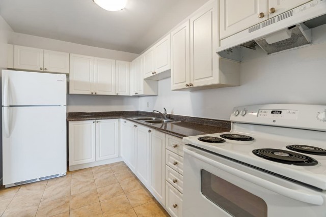 Appartement 2 1/2 London 1 450 $/mois. Appartement à louer London