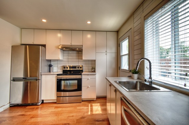 Mercier and Nouveau-Rosemont  1 b. $50/day. Apartment for rent in Mercier and Nouveau-Rosemont