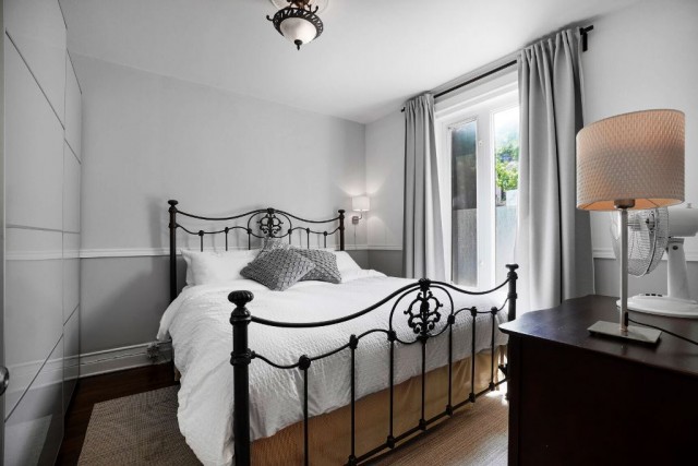 Hochelaga-Maisonneuve  2 b. $78/day. Apartment for rent in Hochelaga-Maisonneuve