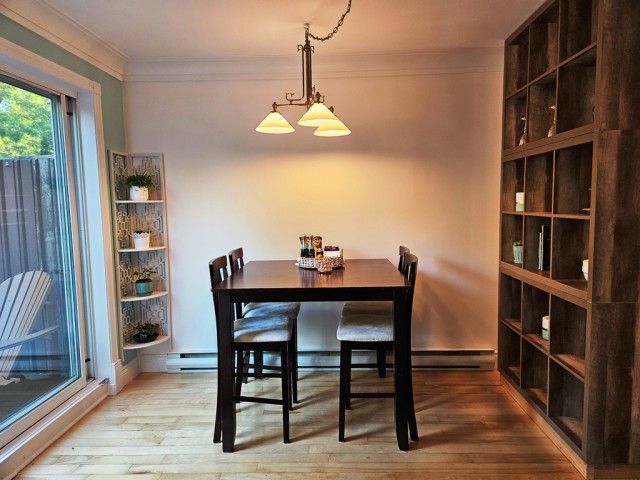 Longueuil  3 b. $110/day. Apartment for rent in Longueuil