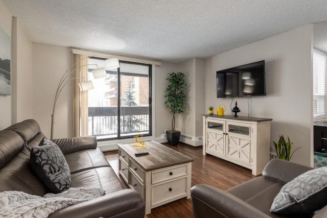 Calgary Apartment 1 b. $1,725/month. Apartment for rent in Calgary