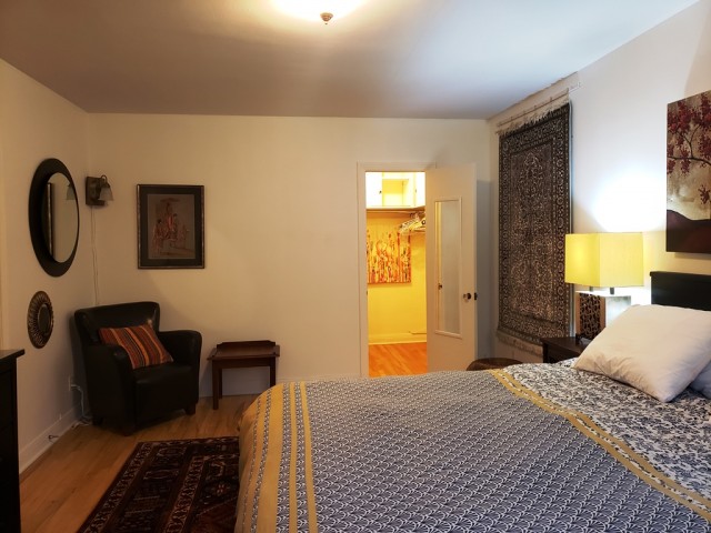 Cote-des-Neiges  3 b. $115/day. Apartment for rent in Cote-des-Neiges