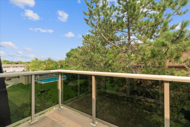 London Apartment 2 b. $1,695/month. Apartment for rent in London