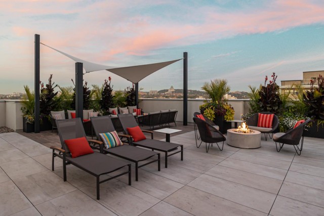 Cote-des-Neiges Apartment 2 b. $2,925/month. Apartment for rent in Cote-des-Neiges