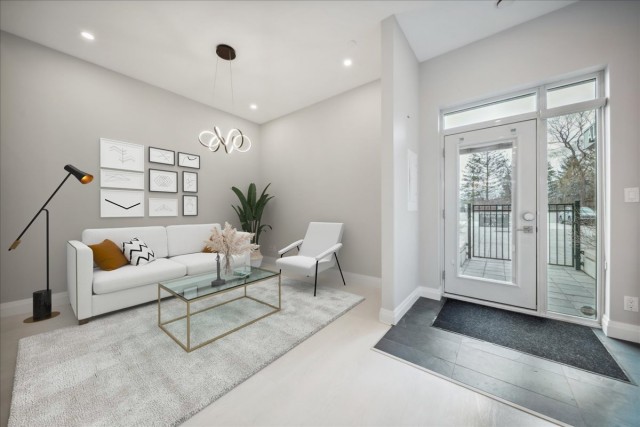 London Apartment 2 b. $2,350/month. Apartment for rent in London