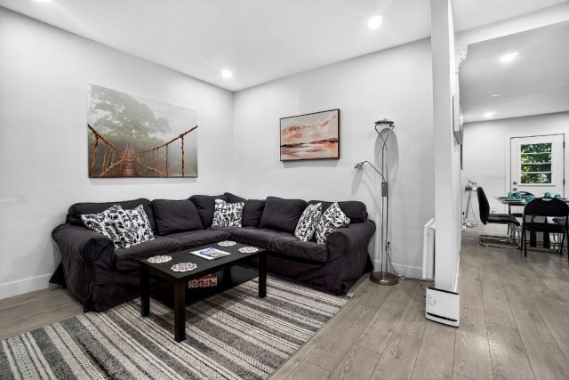 Notre-Dame-de-Grace  3 b. $90/day. Apartment for rent in Notre-Dame-de-Grace