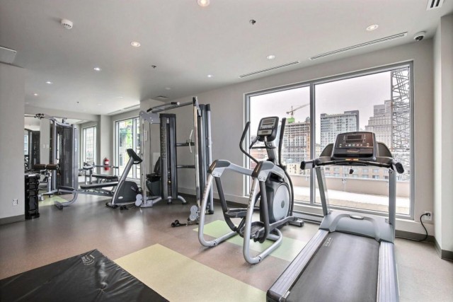 Downtown - Montreal  2 b. $93/day. Apartment for rent in Downtown - Montreal