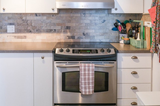 Quartier latin and south-central  3 b. $100/day. Apartment for rent in Quartier latin and south-central