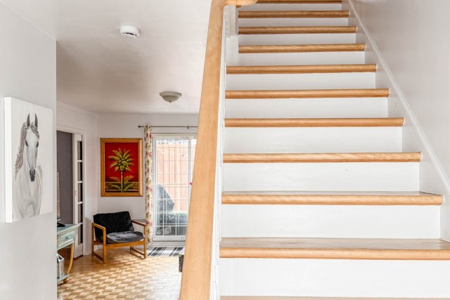 Quartier latin and south-central  3 b. $100/day. Apartment for rent in Quartier latin and south-central