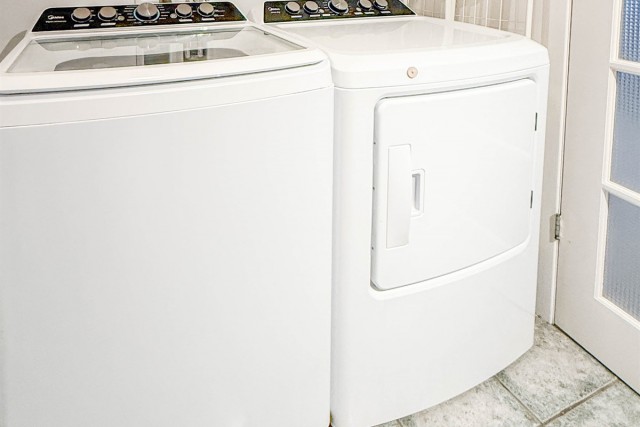 Quartier latin and south-central  3 b. $100/day. Apartment for rent in Quartier latin and south-central