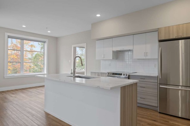 Dartmouth Apartment 2-3 b. $2,700/month. Apartment for rent in Dartmouth