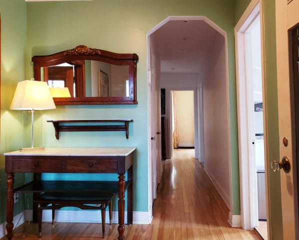 Cote-des-Neiges  3 b. $115/day. Apartment for rent in Cote-des-Neiges