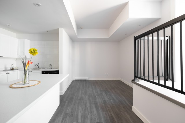 Plateau Mont-Royal Apartment 2 b. $1,935/month. Apartment for rent in Plateau Mont-Royal