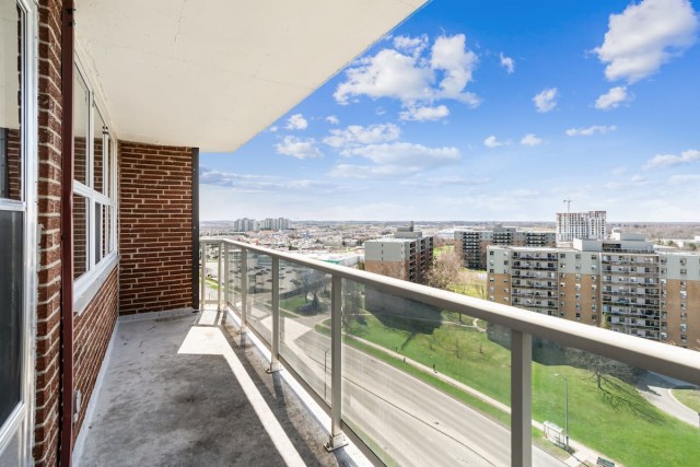 Appartement 5 1/2 London 2 195 $/mois. Appartement à louer London