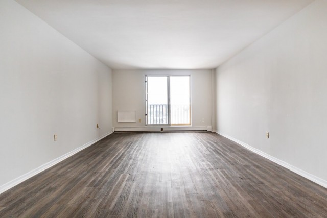 Appartement 4 1/2 London 1 650 $/mois. Appartement à louer London