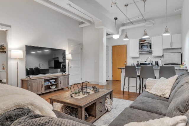 Appartement 2 1/2 Kingston 1 749 $/mois. Appartement à louer Kingston