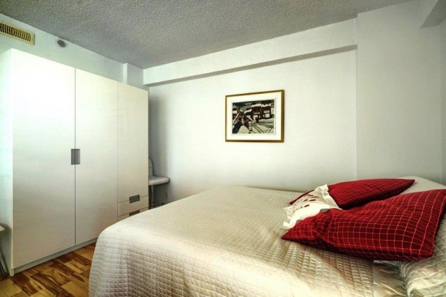 Downtown - Montreal  1 b. $93/day. Apartment for rent in Downtown - Montreal