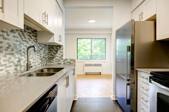 Cote-des-Neiges Apartment 3 b. $2,695/month. Apartment for rent in Cote-des-Neiges