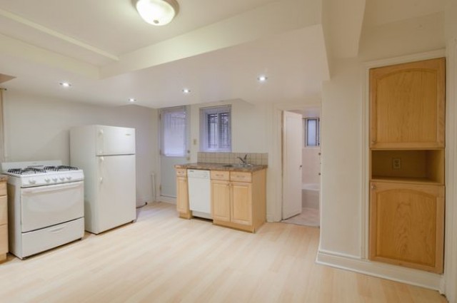 Cote-des-Neiges Apartment 1 b. $1,195/month. Apartment for rent in Cote-des-Neiges