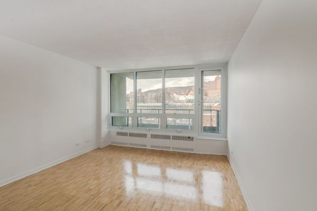 Quartier latin and south-central Apartment 1 b. $1,365/month. Apartment for rent in Quartier latin and south-central