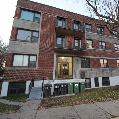 Cote-des-Neiges Apartment Studio $825/month. Apartment for rent in Cote-des-Neiges