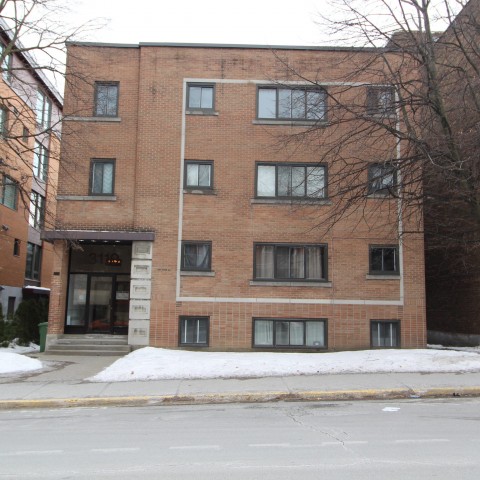 Cote-des-Neiges Apartment 1-2 b. $1,195/month. Apartment for rent in Cote-des-Neiges