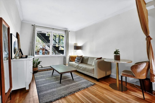 Rosemont,  Petite-Patrie  3 b. $98/day. Apartment for rent in Rosemont,  Petite-Patrie