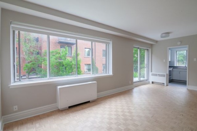 Cote-des-Neiges Apartment 2 b. $1,965/month. Apartment for rent in Cote-des-Neiges