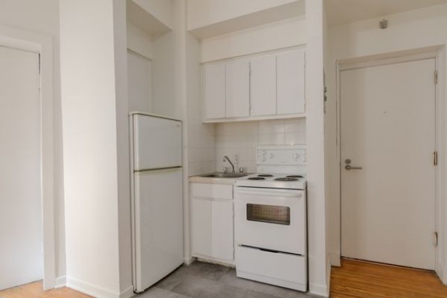 Cote-des-Neiges Apartment 1 b. $1,095/month. Apartment for rent in Cote-des-Neiges