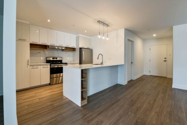 Ahuntsic and Cartierville Apartment 3 b. $2,575/month. Apartment for rent in Ahuntsic and Cartierville