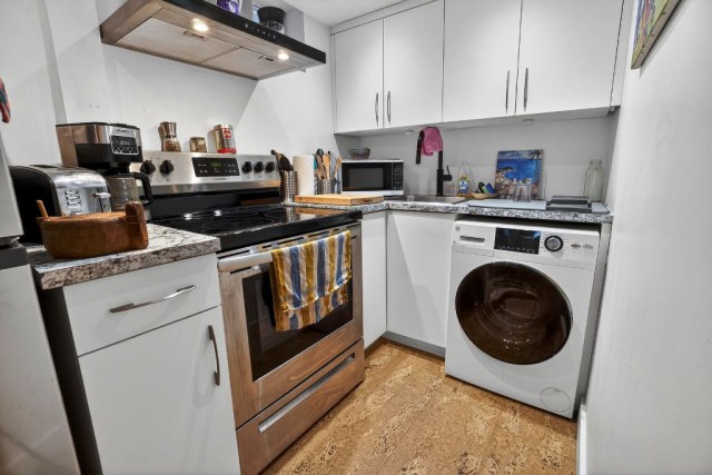 Outremont  1 b. $45/day. Apartment for rent in Outremont