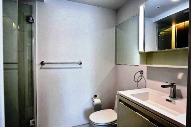 Downtown - Montreal  1 b. $100/day. Apartment for rent in Downtown - Montreal