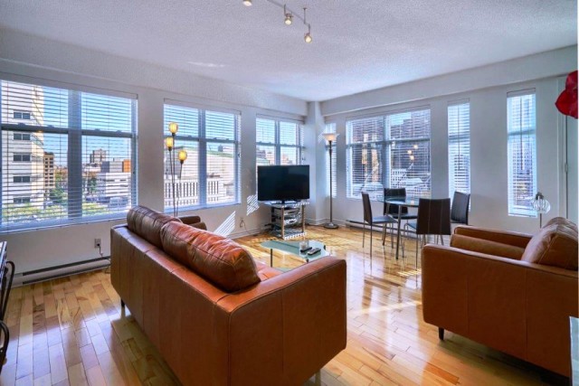 Downtown - Montreal  1 b. $93/day. Apartment for rent in Downtown - Montreal